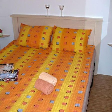 Victoria Mobilehome Camping Village Poljana Mali Losinj Exterior photo