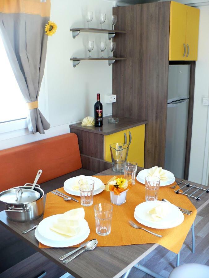 Victoria Mobilehome Camping Village Poljana Mali Losinj Exterior photo