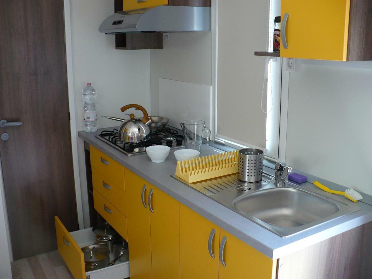 Victoria Mobilehome Camping Village Poljana Mali Losinj Exterior photo